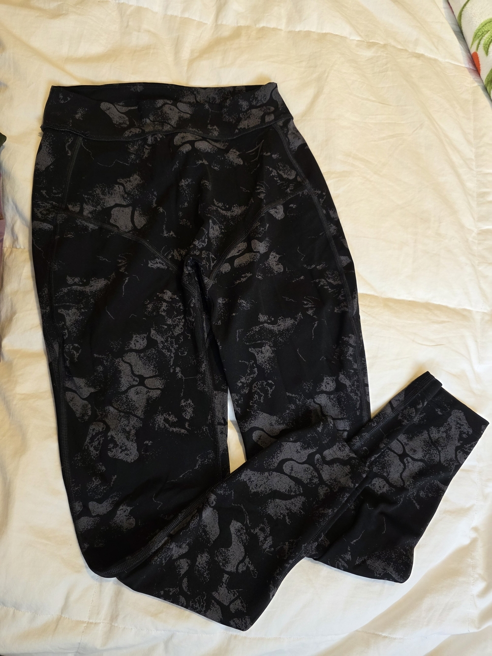 Gymshark - High-Rise Black & Gray Patterned Contoured Leggings - Kendra Kathryn